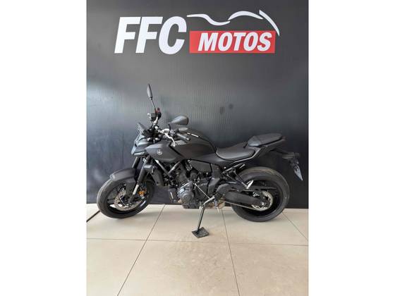 YAMAHA MT-07 CONNECTED ABS 